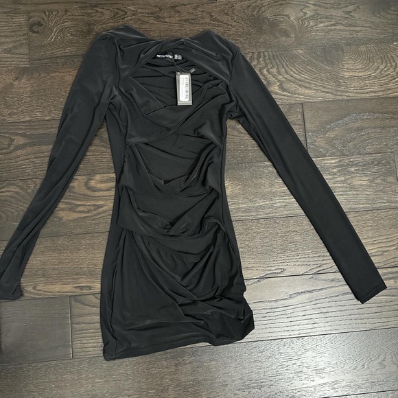 PRETTY LITTLE THING BLACK DRESS - Picture 1 of 3